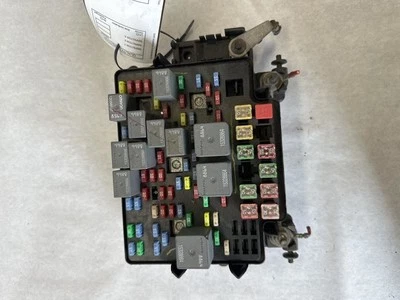 Motor de caja de fusibles compatible con 03-07 HUMMER H2 1962157 Foto 1 de 4