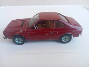 LANCIA BETA COUPE' MEBETOYS 1/25 MANCA UN VETRINO FARO E LEVA CAMBIO - Foto 1 di 6