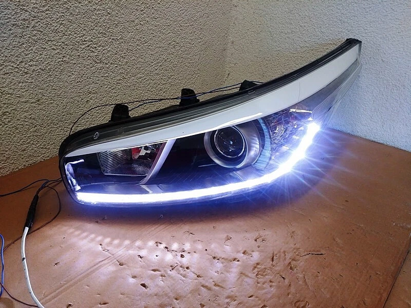 KIA CEED SCHEINWERFER LED-REPARATUR HEADLIGHT LED REPAIR HALOGEN XENON 1 SIDE. - Bild 1 von 4