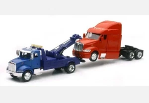 New Ray SS-15053 1/43 Scale Peterbilt 335 Tow Truck And Peterbilt 387 Cab - Picture 1 of 5