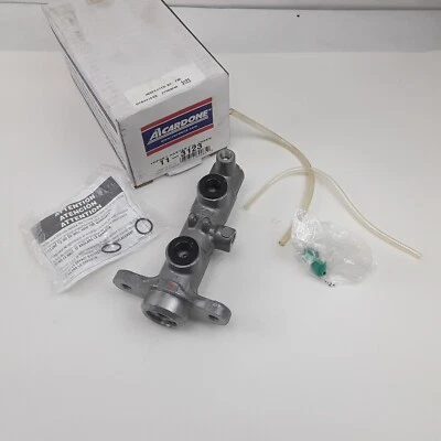 Восстановленный главный цилиндр тормоза Cardone 11-3123 для Mitsubishi Galant 2004 2005 2006 годов выпуска - Изображение 1 из 4