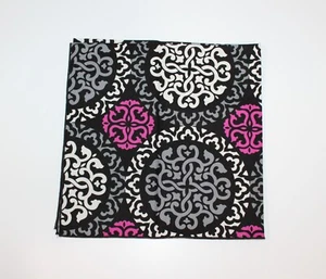 Vera Bradley Napkin Canterberry Magenta - Picture 1 of 2