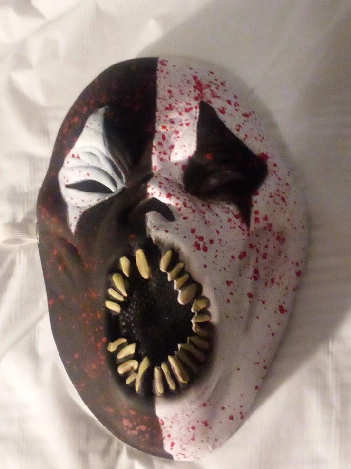 Disfraz bufón miedo multicolor talla grande infantil en buen estado. Foto 1 de 4