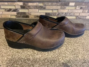 Womens Sz 35 Dansko Brown Leather Professional Shoes - Picture 1 of 6