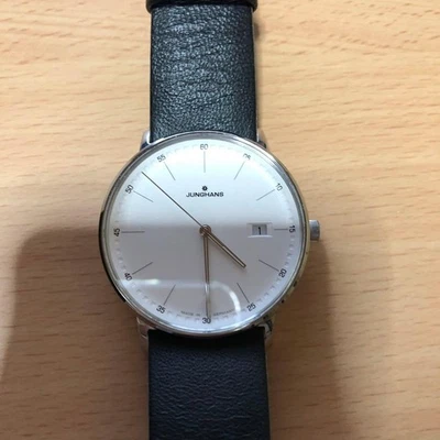 Reloj Junghans Form Quartz Hombre Negro 41/4884.00 Foto 1 de 4
