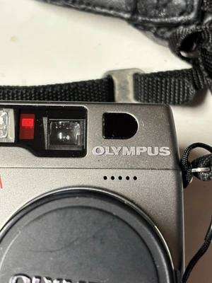 Olympus CAMEDIA C-3000 Zoom 3.3MP Digital Camera/ Case No Test - Image 1 of 4