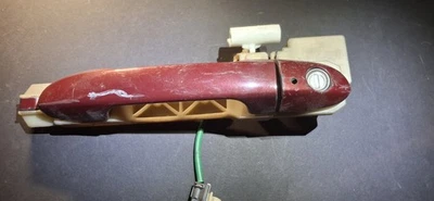 Оригинальная передняя левая дверная ручка 2004-2009 KIA SPECTRA SPECTRA5 826502F000 - Изображение 1 из 4