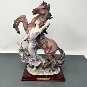 INCROYABLE Collection De Capoli Belle Statue Femme & Cheval Résine 13" de Haut - Photo 1/11