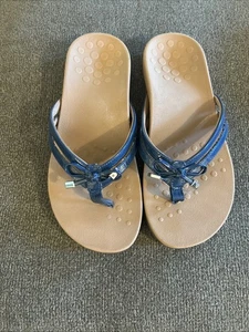 Sandalias ortopédicas de apoyo para mujer Vionic Bella X sombra azul 8,5 de ancho - Imagen 1 de 6