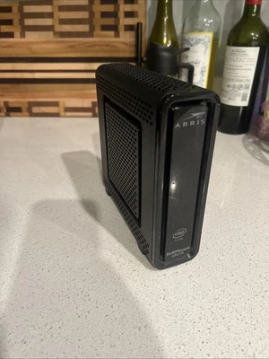 ARRIS Surfboard SBG10 DOCSIS 3.0 Cable Modem & Wi-Fi 5 Router AC1600 - Image 1 of 2