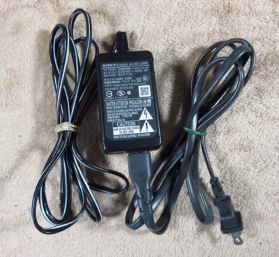 Adaptador de corriente alterna Sony AC-L200D cargador de batería - probado / funcionando / limpio Foto 1 de 3