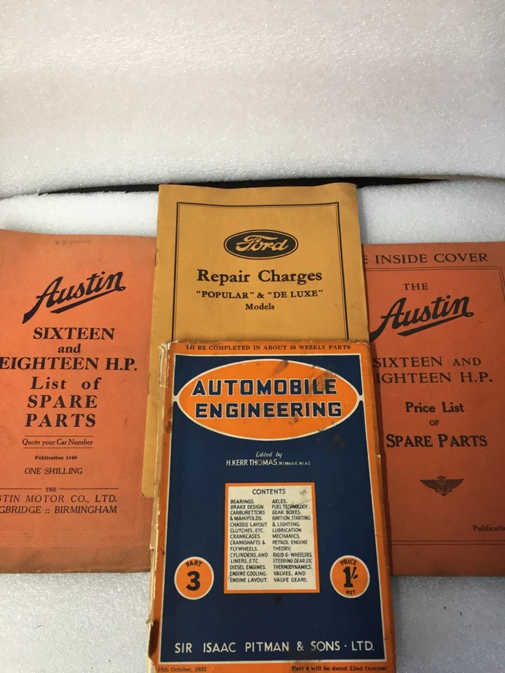 4 x CLASSIC CAR VINTAGE  BOOKS AUSTIN Etc - Image 1 of 1