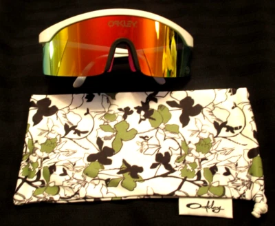 OAKLEY HOJAS DE AFEITAR GAFAS DE SOL MARCO BLANCO CON BOLSA DE LENTES FIRE 30 Heritage nariz rosa Foto 1 de 4