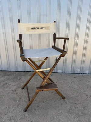 Silla de directores de utilería de cine ocasional esposa Patricia Harty propiedad de celebridades Foto 1 de 4