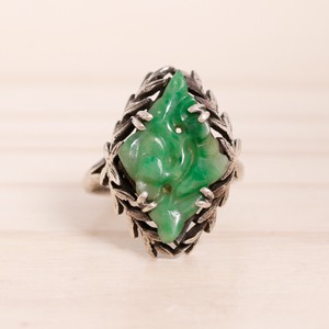 Leaf Border Ring Size 6 Vintage Sterling Silver Green Carved Jade