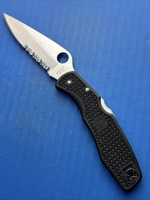 Spyderco Endura Clipit Pocket Knife VG-10 Japan Combo Blade - No Pocket Clip - Image 1 of 4