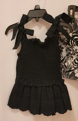 NUEVO CON ETIQUETAS EDICIONES RARAS NIÑAS TALLA 4T 2 PIEZAS TOP NEGRO Y PANTALONES CORTOS BLANCOS Y NEGROS Foto 1 de 4