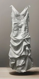 Women’s David's Bridal White Sleeveless Ruffled Wedding Gown Dress WG3028 Size 6 - Picture 1 of 15