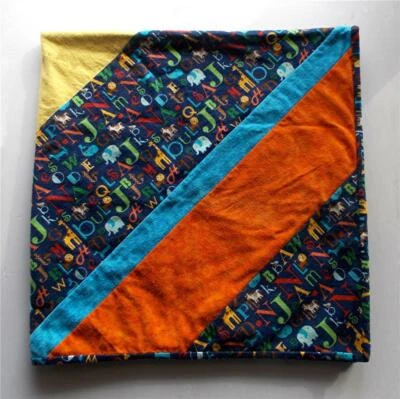 MANTA PAÑAL BEBÉ FRANELA DOBLE CARA SUAVE Y CÁLIDA HECHA A MANO 36" X 36" Foto 1 de 4