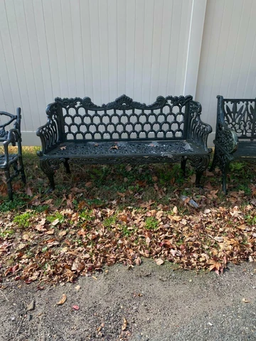 VICTORIAN STYLE CAST IRON  BENCH - R742 Cover