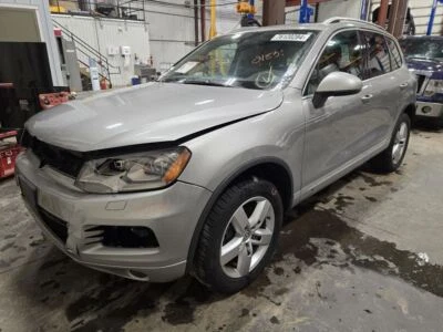 11-17 VOLKSWAGEN TOUAREG Cuarto Ventana Lado Pasajero E846235 Foto 1 de 4