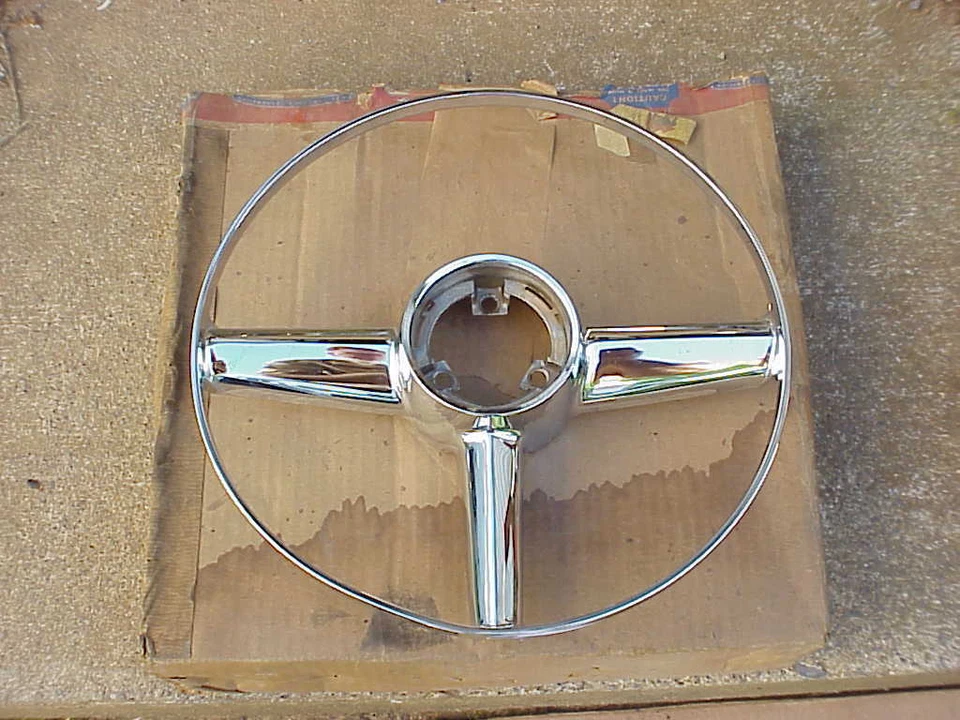 Anel de buzina de volante NOS MoPar 1953 1954 Desoto Firedome Powermaster - Imagem 1 de 1