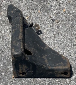 2000 - 2014 Silverado Sierra Suburban Tahoe AIR CLEANER SUPPORT BRACKET 15066121 - Bild 1 von 4