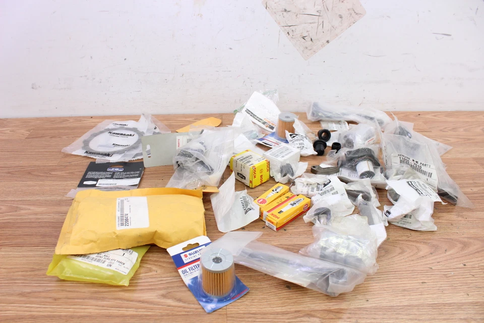 Nuevo de Lote Antiguo OEM POLARIS / SUZUKI / KAWASAKI MISC. LOTE DE PIEZAS Foto 1 de 4