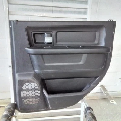 RAM2500 2016 panel de moldura de puerta trasero 942419 Foto 1 de 4