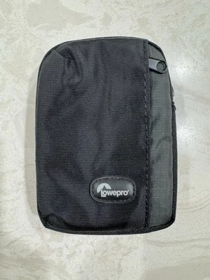Lowepro Compact Digital Camera Case Belt Loop Carry 2 Compartment Lightweight - Image 1 of 4