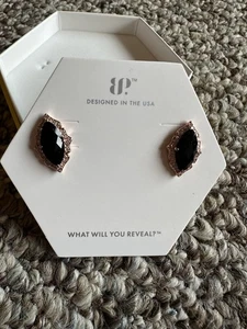 Bomb Party Original Earrings - ER36515 She’s Got That Boss Mindset - Brand New! - Picture 1 of 3