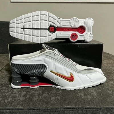 Talla 10.5 - Martine Rose x Nike Shox Mule MR4 Platinum Varsity Red - ¡PREVENTA! Foto 1 de 4