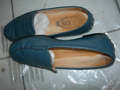 Mocassins bleus Tod's taille 36 italien soit 36 et demi ou 37 célèbres picots  - Photo 1/4