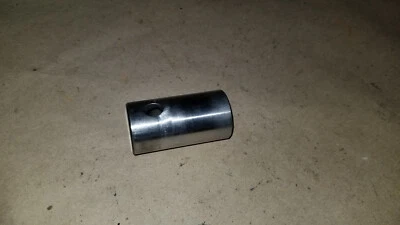 Grifo de válvula Bobcat 753 Kubota V2203 (solo uno) 7015269 fue 6667428 Foto 1 de 4