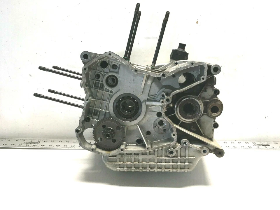 Корпуса двигателя для супербайка 2004 Ducati 749 половинки картера  - Изображение 1 из 4