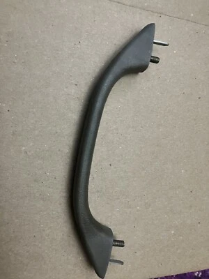 92-96 Honda Prelude Manija de agarre Pilar de pasajero derecho OEM Gris con tornillos Foto 1 de 4