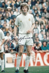 Leeds United handsigniertes Gordon McQueen Foto 12x8. - Bild 1 von 1