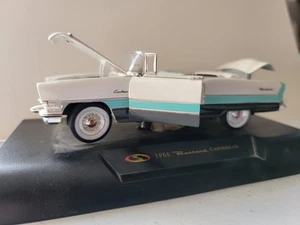 1955 PACKARD CARIBBEAN Signature Models - 1:32 Scale - Diecast - Picture 1 of 6