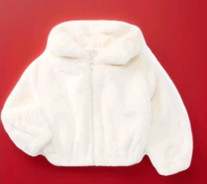 Neu mit Etikett Wonder Nation Mädchen Kunstfell Reißverschluss Kapuze Jacke elfenbeinfarben superweich Größe 18m  - Bild 1 von 4
