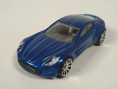 Aston Martin One-77 Hot Wheels 2017 Exotics #287 azul ruedas 10SP 1:64 sueltas Foto 1 de 4