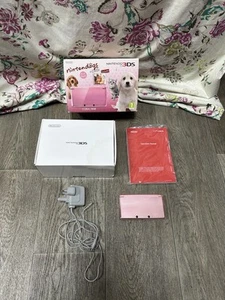 Console Nintendo 3DS rosa corallo con scatola e caricatore - Foto 1 di 18