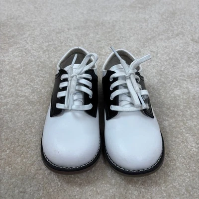 Footmates Cheer Kids White Black Saddle Oxford Shoes Lace Up Shoes Size 9.5 - Image 1 of 4