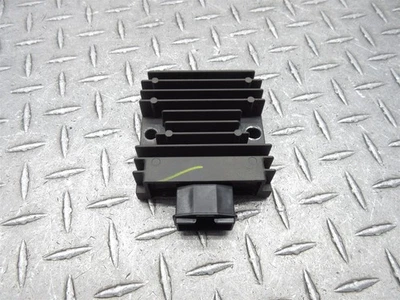Conjunto rectificador regulador de voltaje OEM Honda CBR300 CBR300R 2015 15-22 Foto 1 de 4