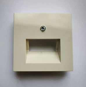 GIRA 027001 Netzwerkabdeckung System 55 | 2-fach | cremeweiß glänzend - Bild 1 von 1