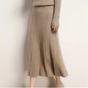 Women's NINETY CLOTHING CO knitted Pleated Maxi Skirt Size S New With Tag - Picture 1 of 9