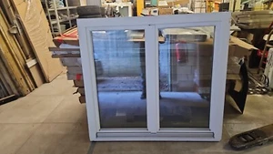 3-Fach verglaste Holzfenster, 2-flügelig, Meranti, 22 Stck verfügbar,Vers. Größe - Bild 1 von 7