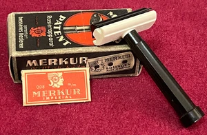 Antique WWII Military German Bakelite Safety Slant Razor Merkur Patent New Box - Picture 1 of 13