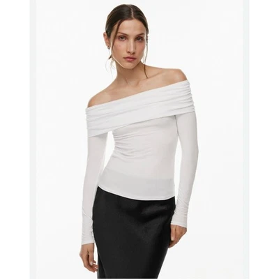 Top Aritzia Babaton Crema Mezcla Lyocell Hombro Descubierto Manga Larga Talla S Foto 1 de 4