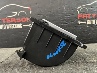 04-08 CHRYSLER CROSSFIRE CENTER CONSOLE POP UP CUP HOLDER - Image 1 of 4