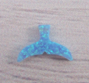 Dije Ópalo Cola de Ballena Colgante Laboratorio Azul Medallón Joyería Náutica Marina 1 pieza - Imagen 1 de 5